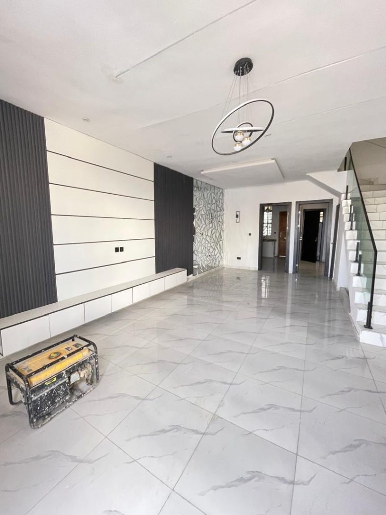 luxury 3 bedroom mansion ajah